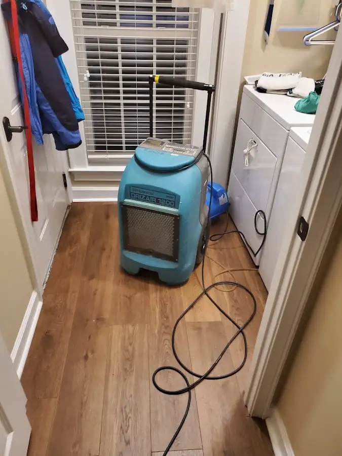 Commercial dehumidifier deployed for Crawl Space Restoration in Madisonville